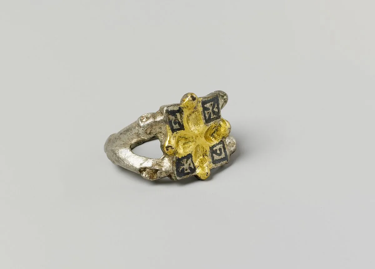 Finger Ring — Unknown