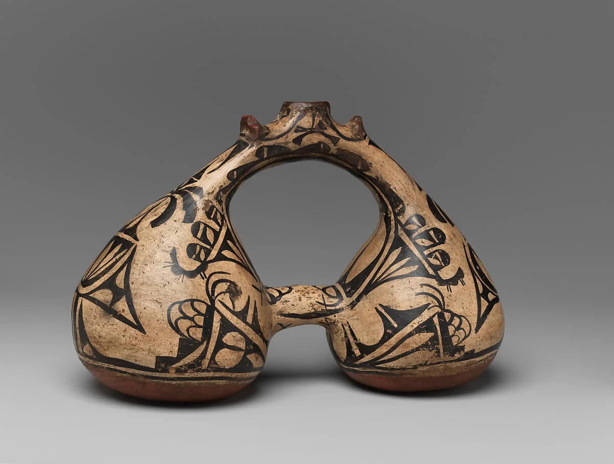 Double-lobed polychrome canteen — Unknown