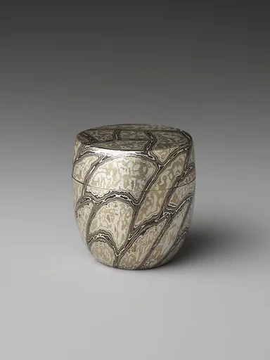杢目金茶器|Wood-Grain Metal Tea Caddy (Chaki)