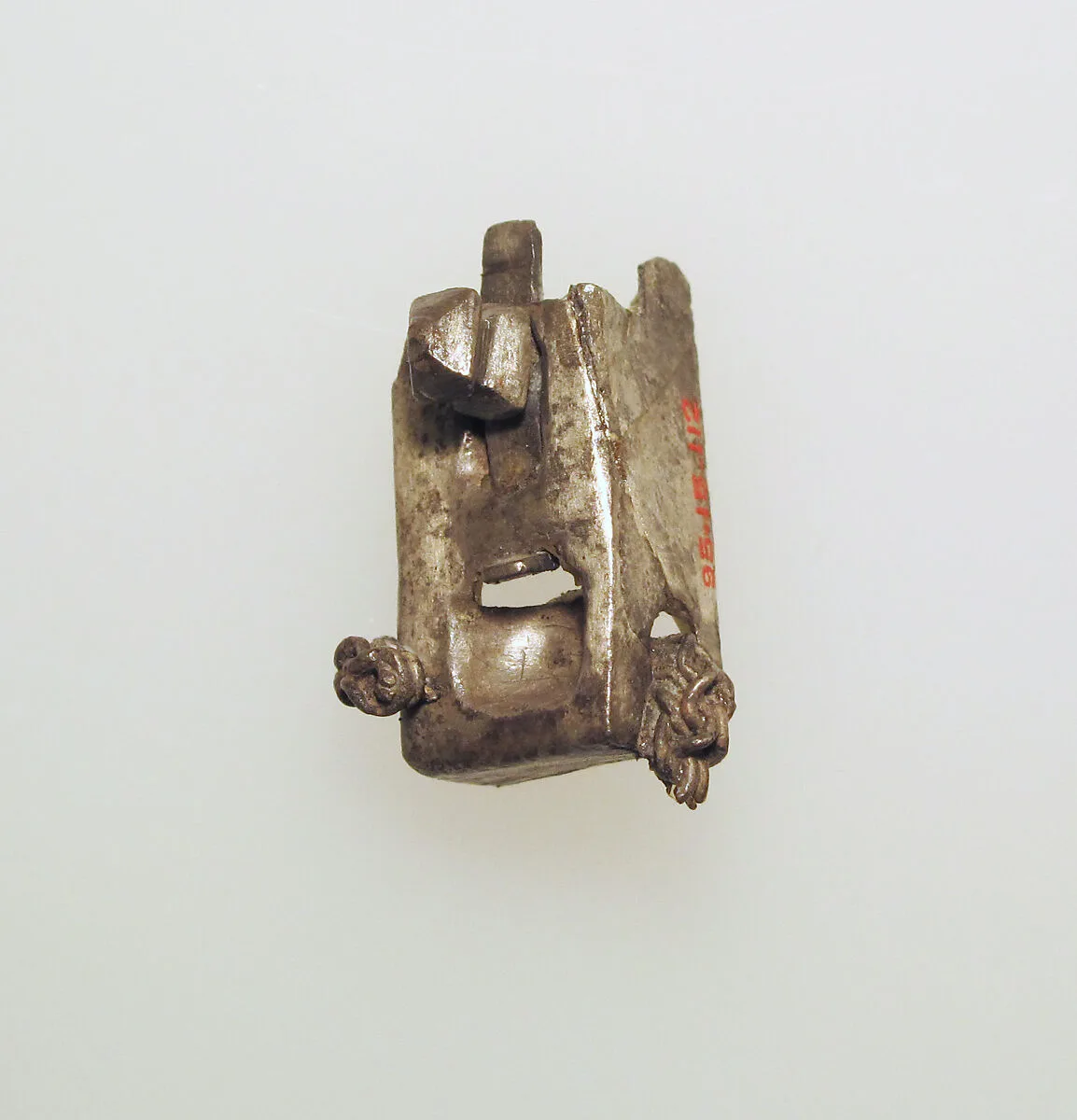 Lock-plate and chain — Unknown