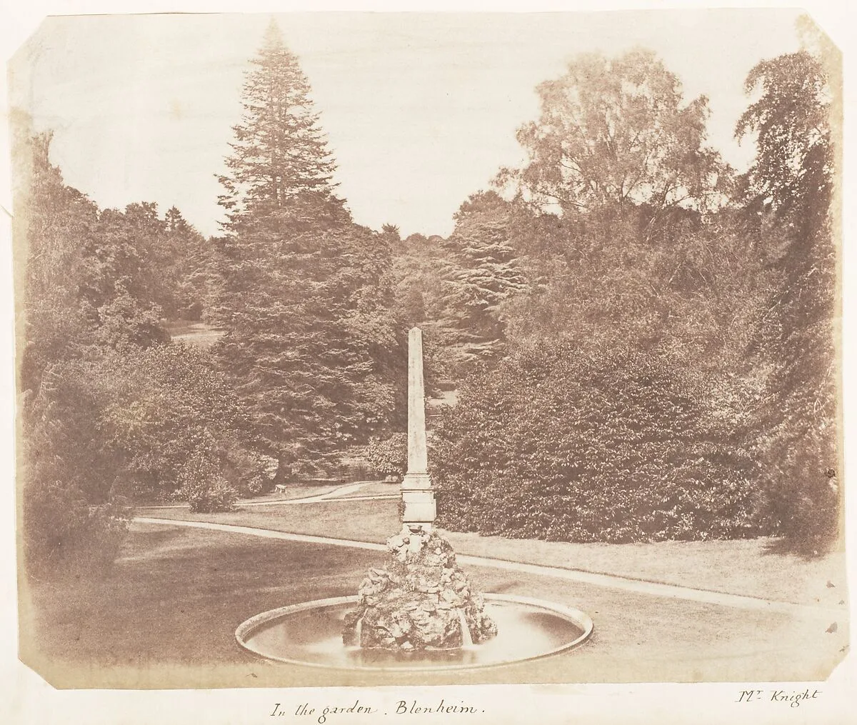 In the Garden. Blenheim — James Knight