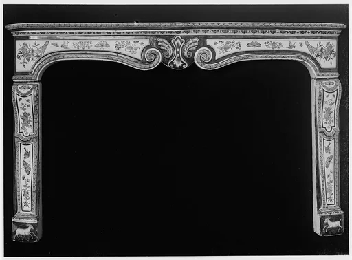 Chimneypiece