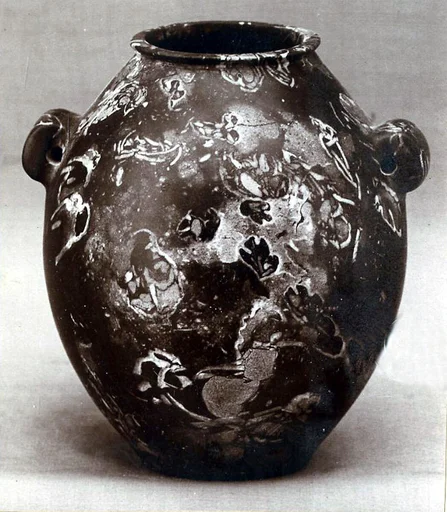 Shouldered jar with two lugs