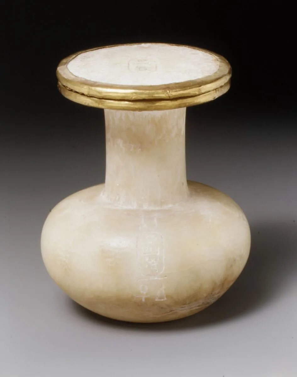Bottle and lid naming Thutmose III — Unknown