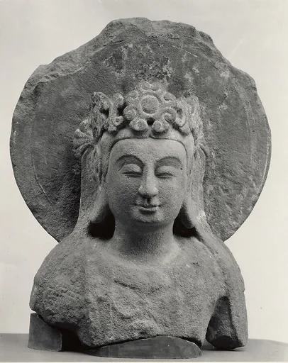 隋 石雕菩薩頭像|Head of bodhisattva