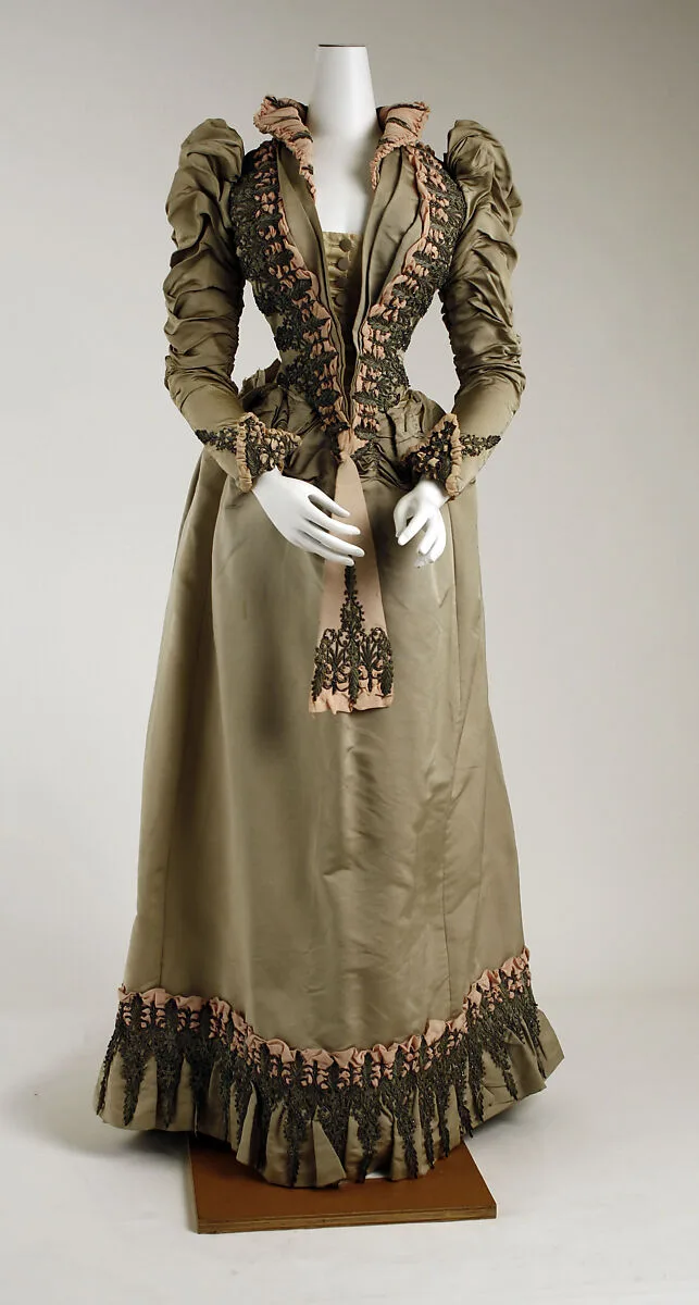 Ensemble — Duval & Eagan, Robes