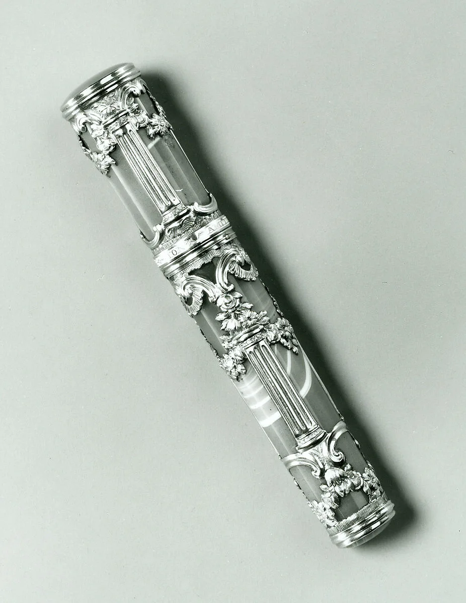 Etui — Unknown