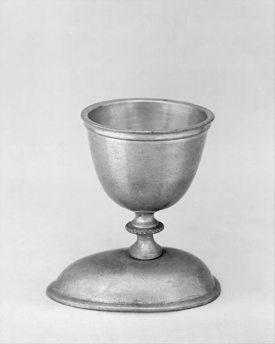Egg cup — Unknown