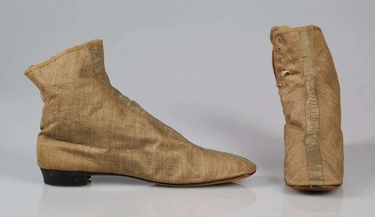 Walking boots — Unknown