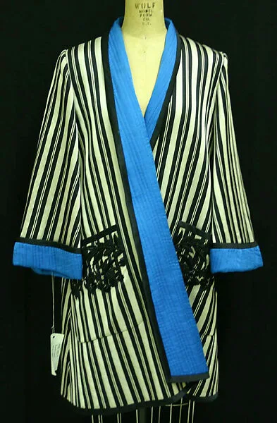 Evening coat — Oscar de la Renta|Oscar de la Renta, LLC.