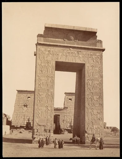 Karnak. Pylone de Ptolomee
