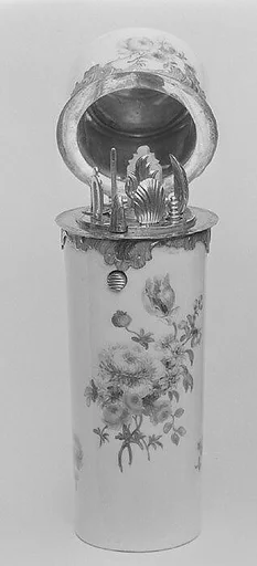 Nécessaire