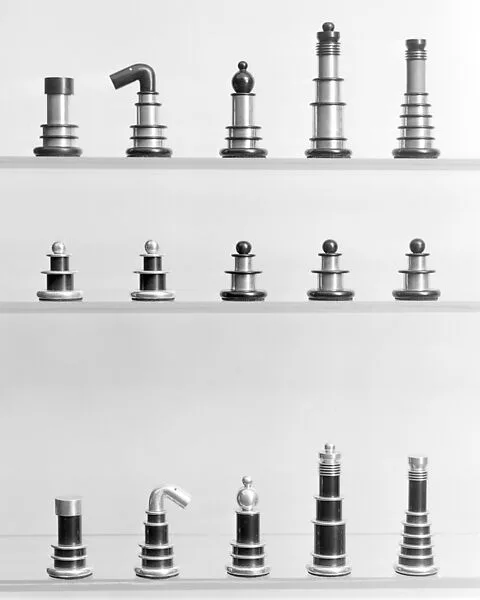 Chessmen (32) — Oliver Parker