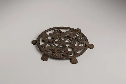 Trivet