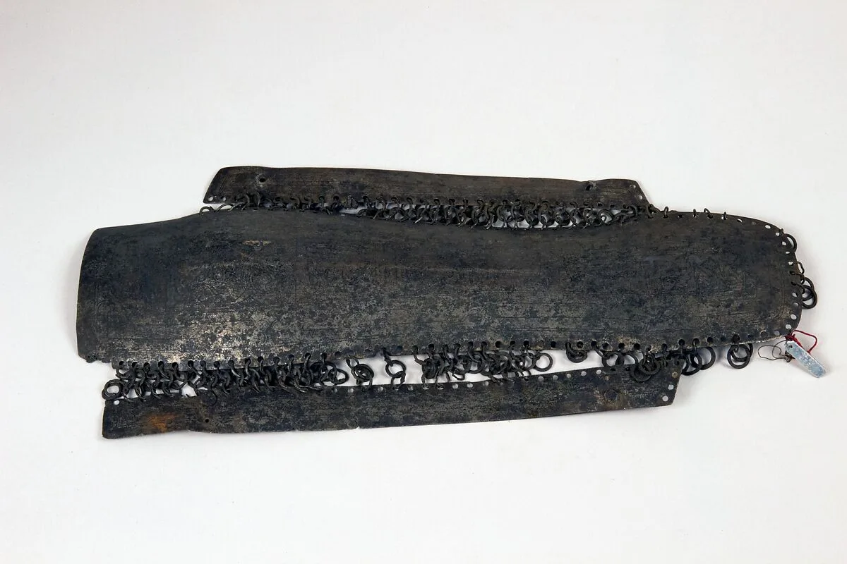Right Leg Guard — Unknown