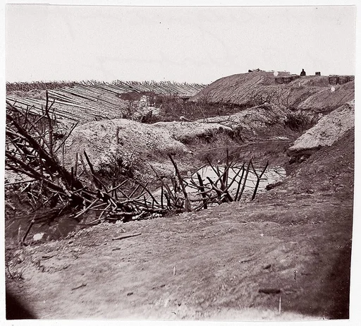 [Ditch and Chevaux-de-frise, Fort Sedgwick, in Front of Petersburg, Virginia]
