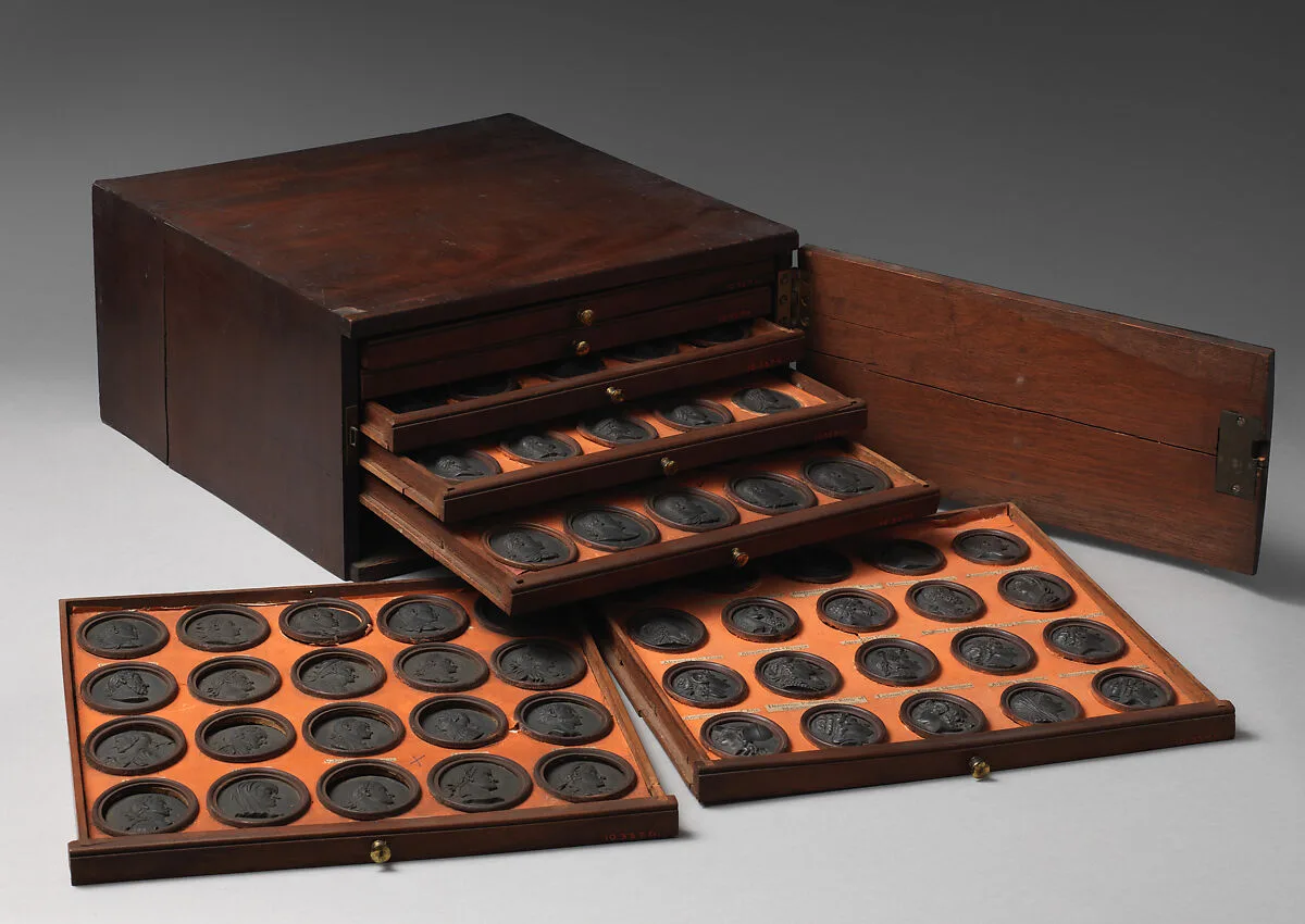 Cabinet of 140 plaques — Unknown