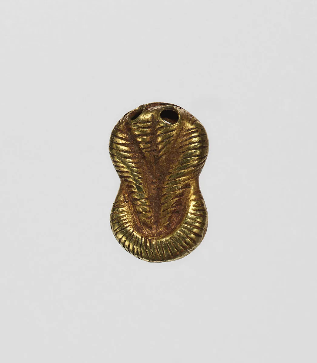 Half of bracelet clasp: double knot — Unknown