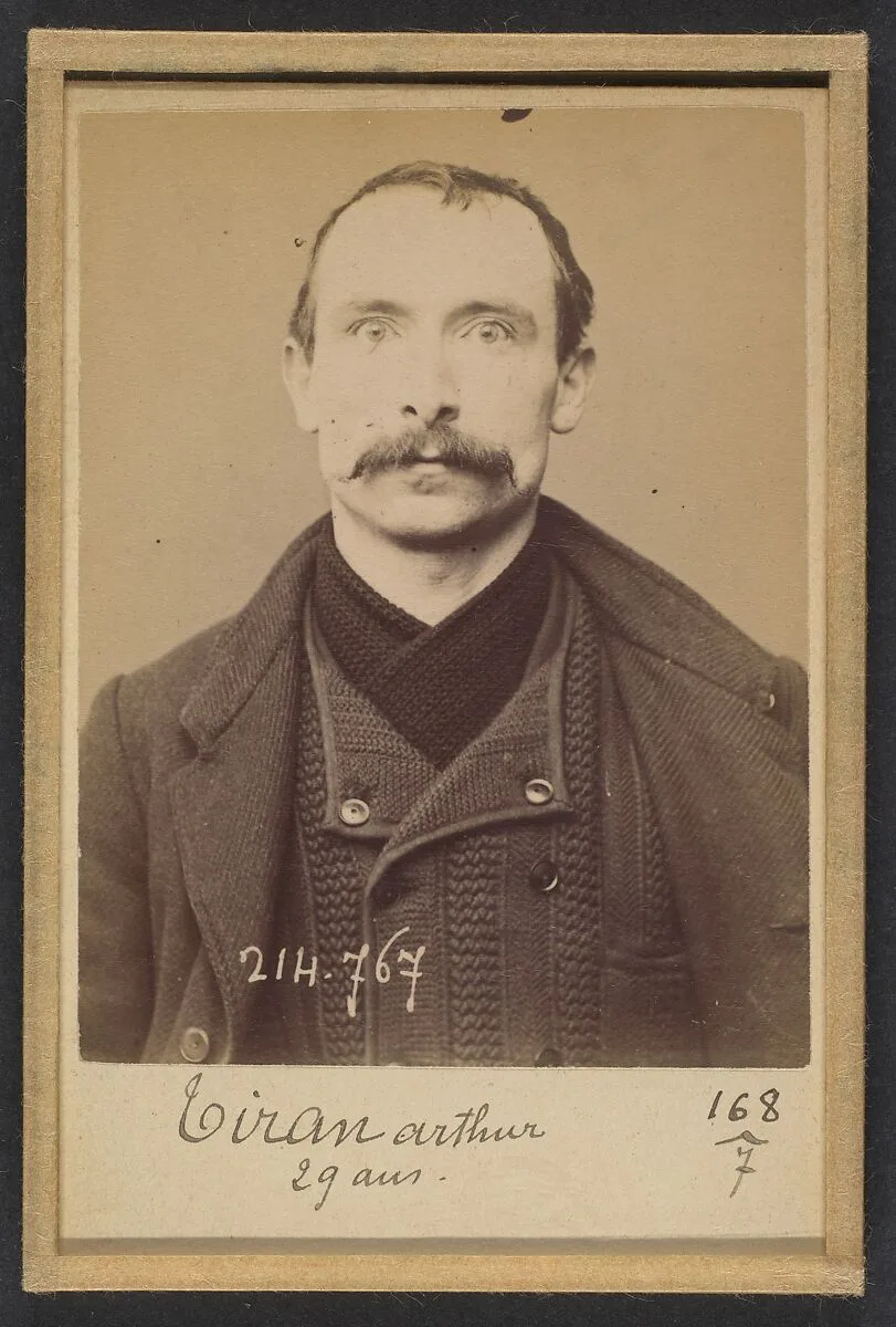 Tiran. Arthur, Théodore. 29 ans, né à Briec (Finistère). Serrurier. Anarchiste. 26/2/94. — Alphonse Bertillon