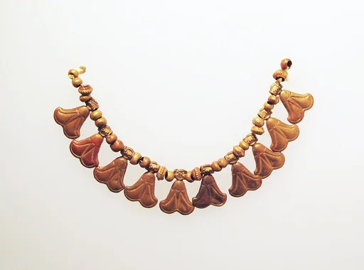 Bead pendant, with lotus flowers