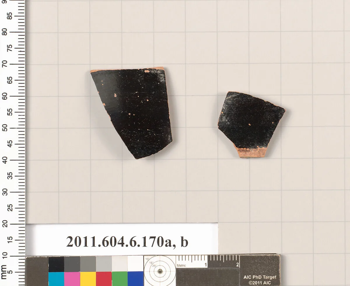 Terracotta fragments of an undetermined shape — Unknown