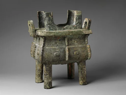 商 青銅方鼎及俎蓋|Rectangular cauldron (Fangding) with footed cover (Zu)