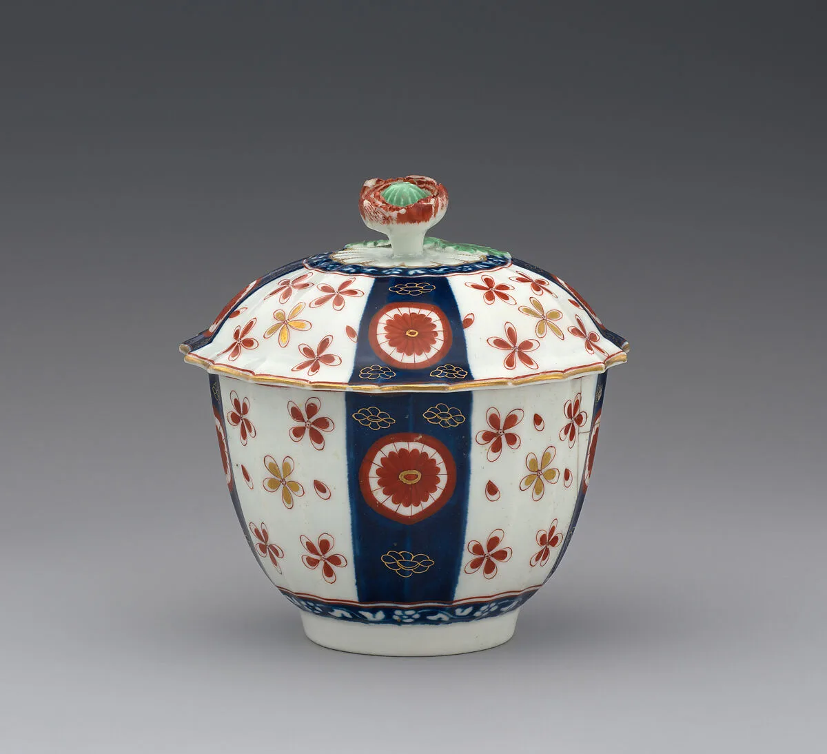 Sugar bowl with cover (part of a service) — Worcester factory