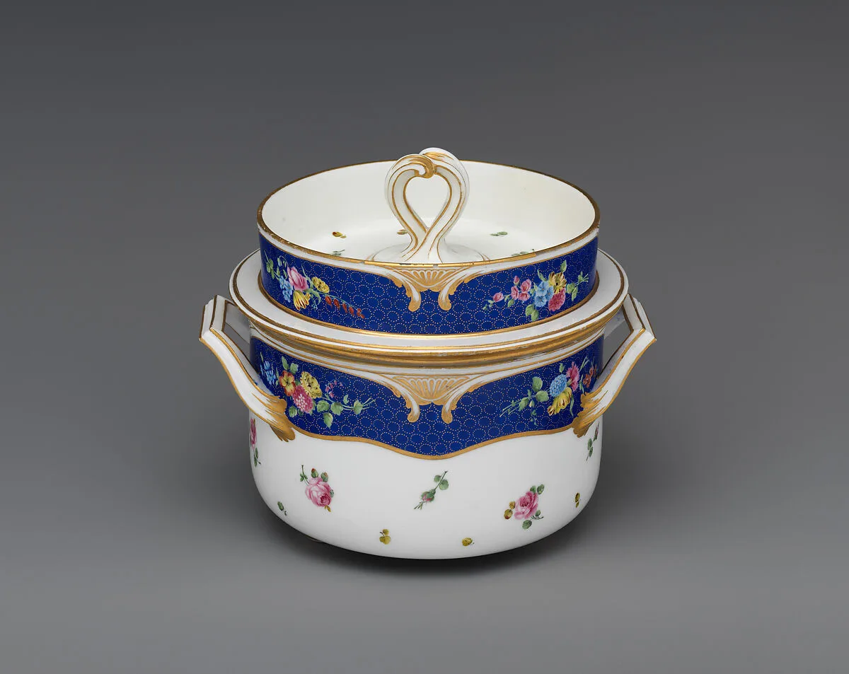 Ice pail with cover and liner (seau à glace) — Sèvres Manufactory