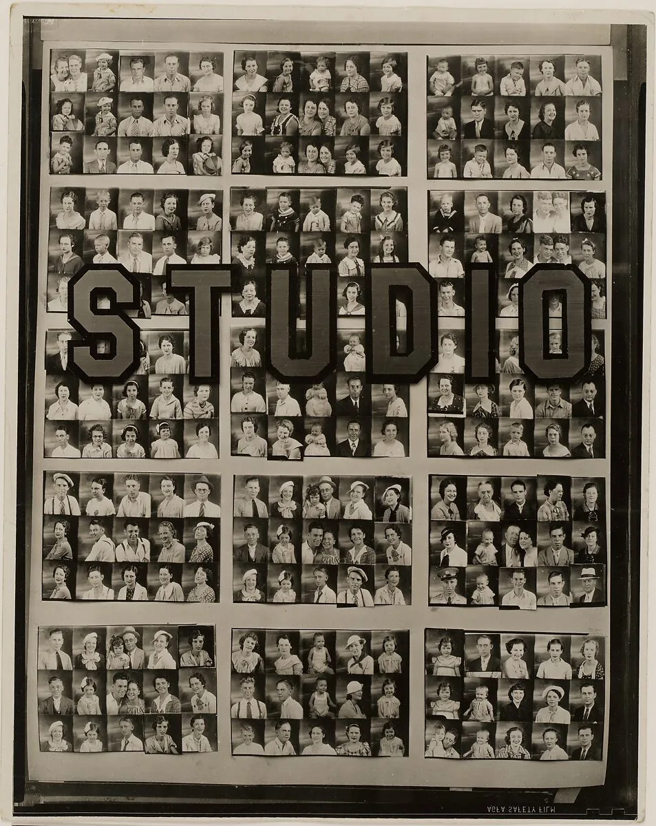 Penny Picture Display, Savannah — Walker Evans