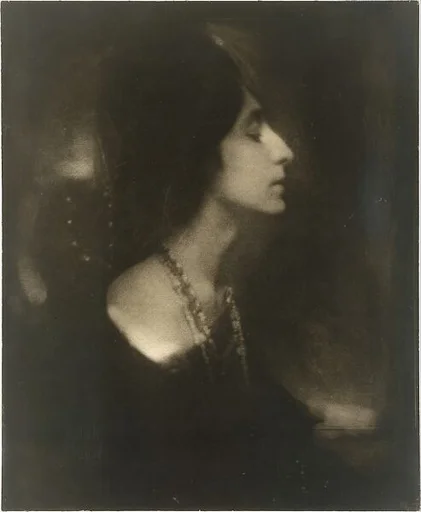 Mercedes de Cordoba (Profile)