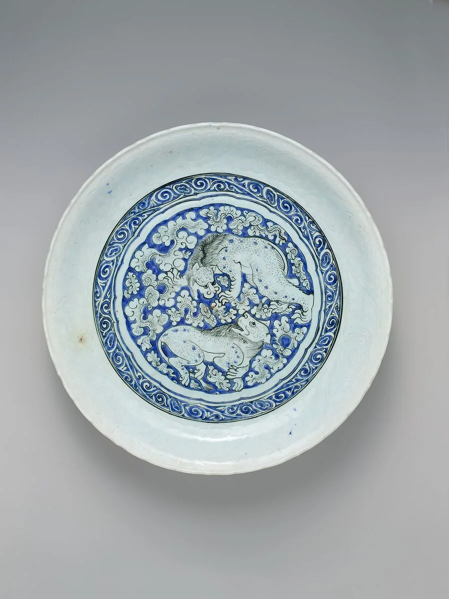 Dish with Two Fighting Lions — Unknown