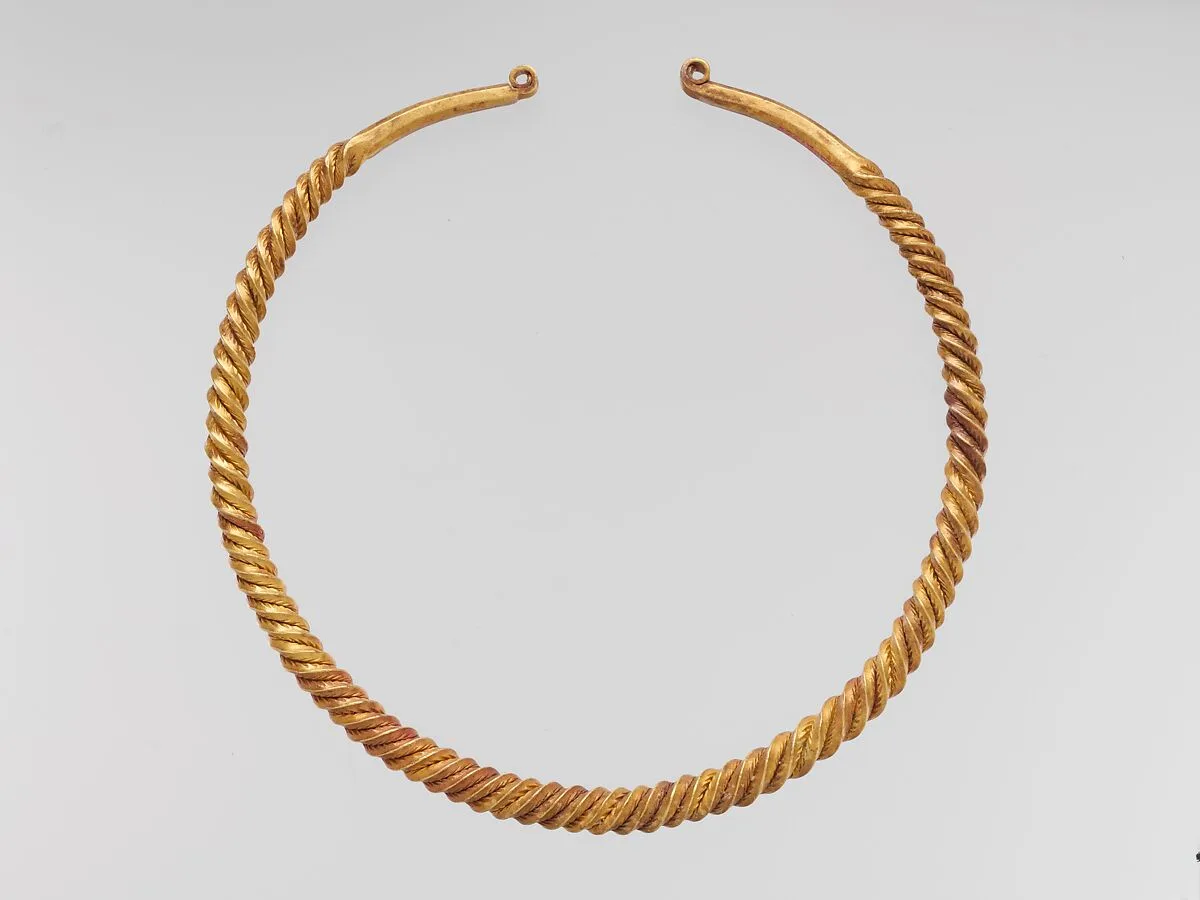 Gold Neck Ring — Unknown
