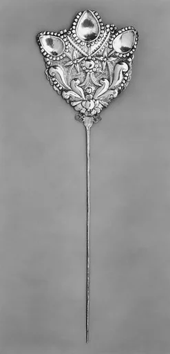 Shawl pin (one of a pair)
