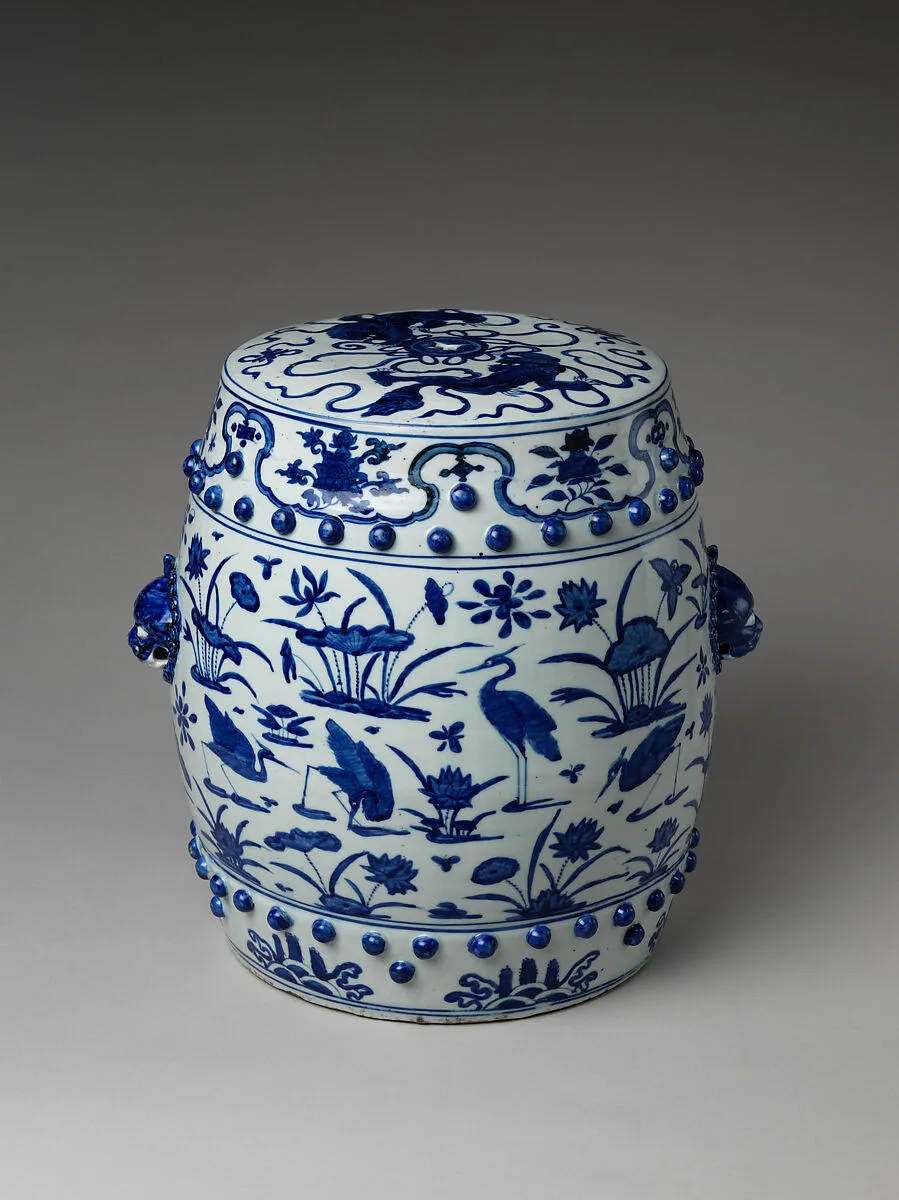 明晚期 景德鎮窯青花蓮塘紋瓷座墩|Garden seat with scene of a lotus pond — Unknown