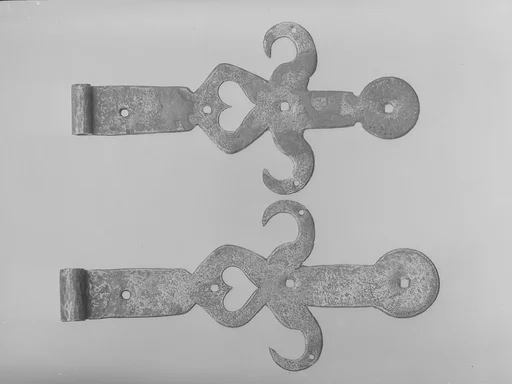 Hinge