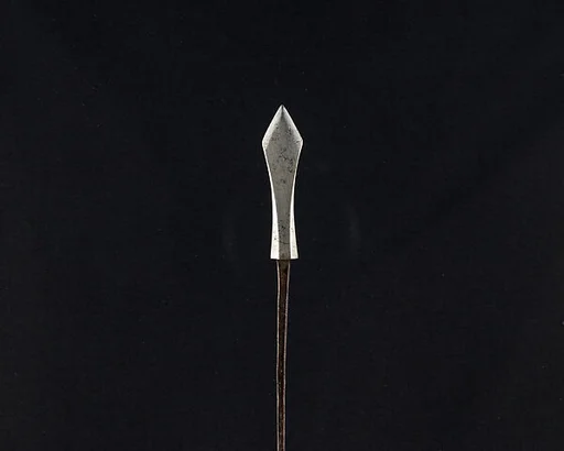 Arrowhead (<i>Yanone</i>)