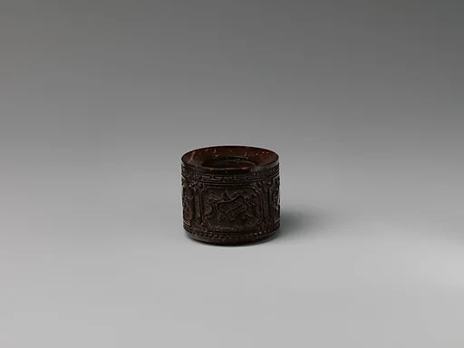 Archer's Ring with Taoist Symbols (清 扳指)