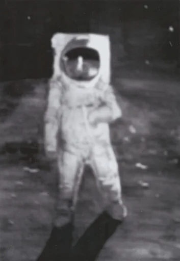Memory Rendering of the Man on the Moon