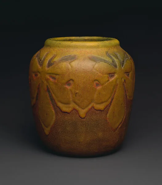 Vase with chestnut leaves — Marblehead Pottery|Arthur E. Baggs