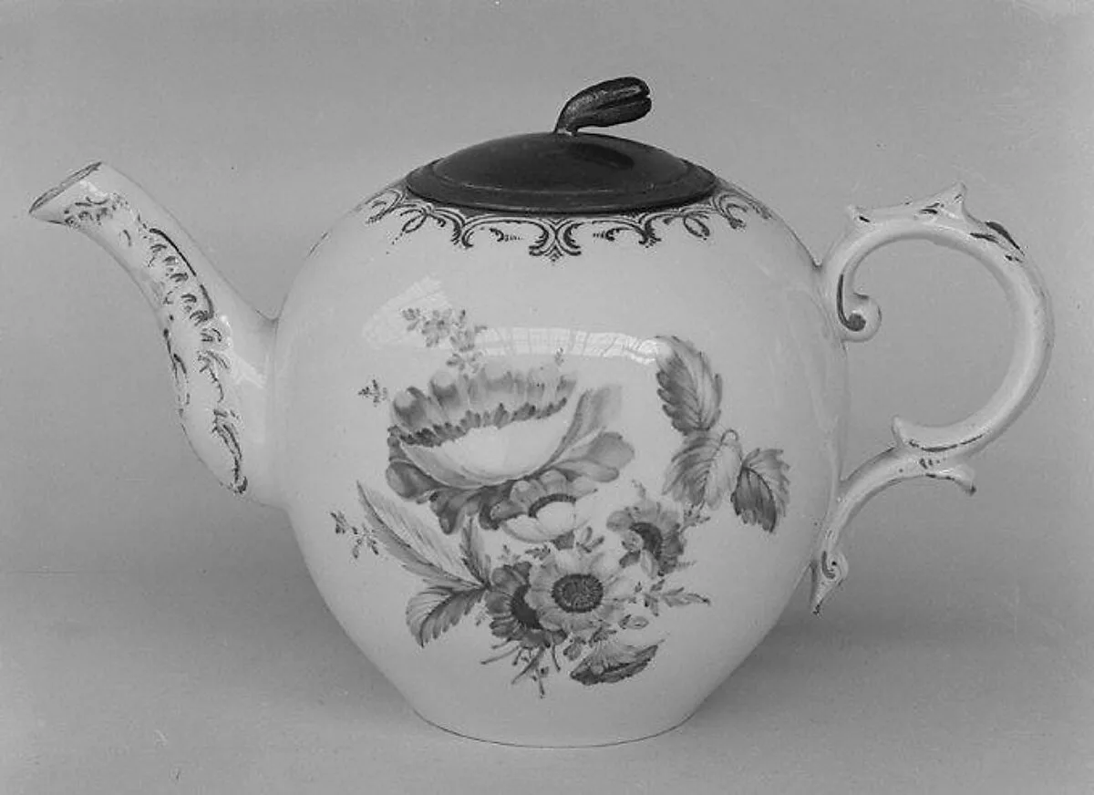 Teapot — Fürstenberg Porcelain Manufactory