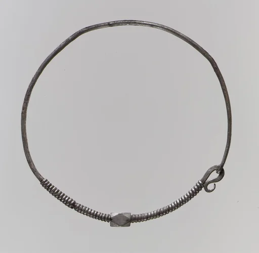 Earring