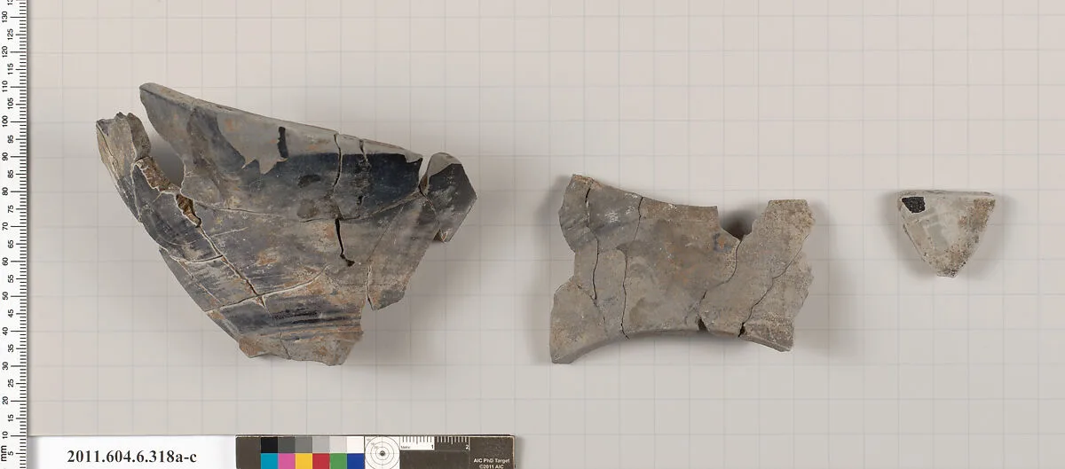 Terracotta fragments of an undetermined shape — Unknown