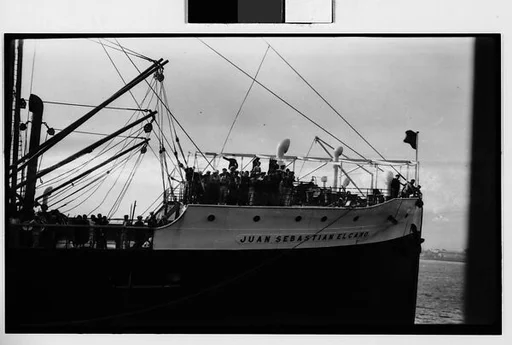 [Ship "Juan Sebastian Elcano" with Passengers on Deck]