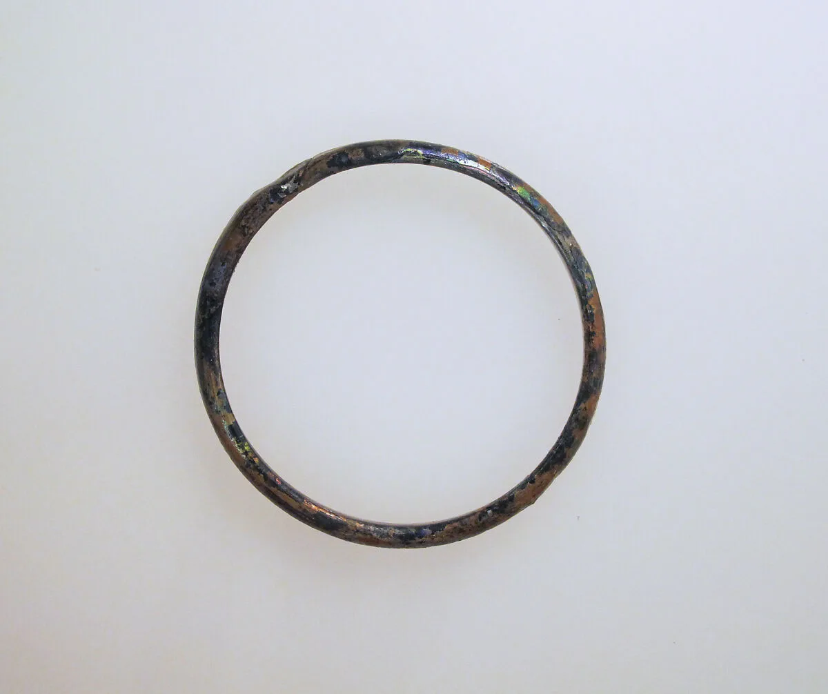 Glass bracelet — Unknown