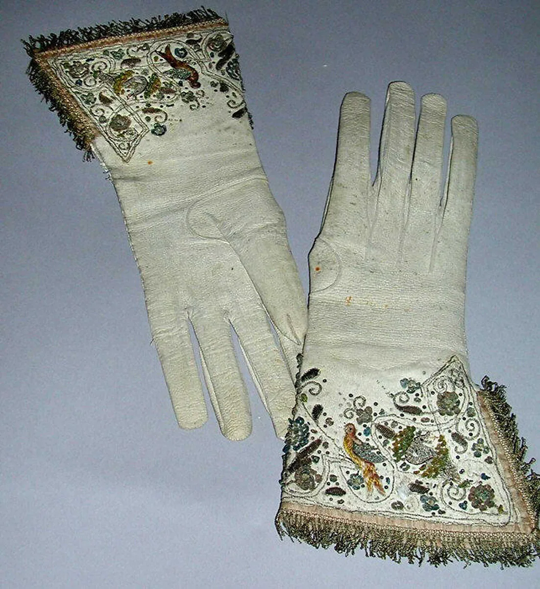 Gloves — Unknown
