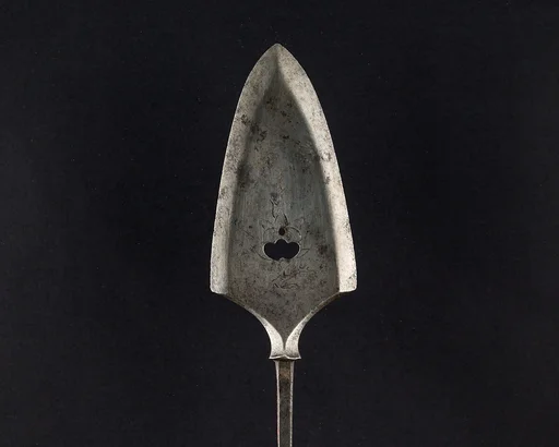 Arrowhead (<i>Yanone</i>)