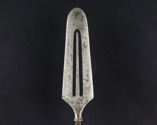 Arrowhead (<i>Yanone</i>)