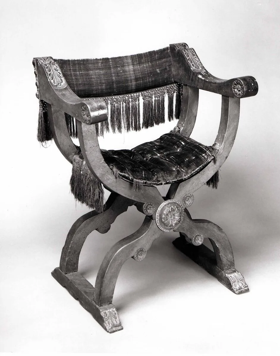 Hip-joint armchair (Dantesca type) — Unknown