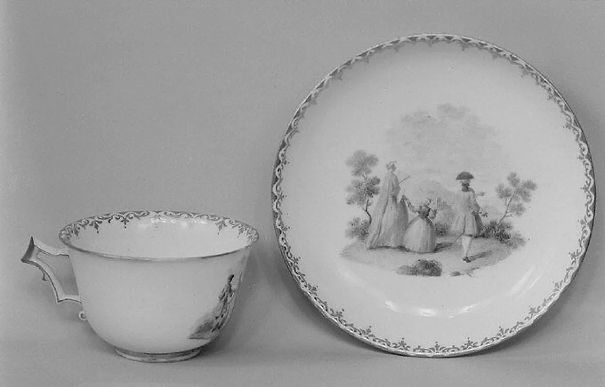 Cup and saucer — Real Fabrica de Buen Retiro