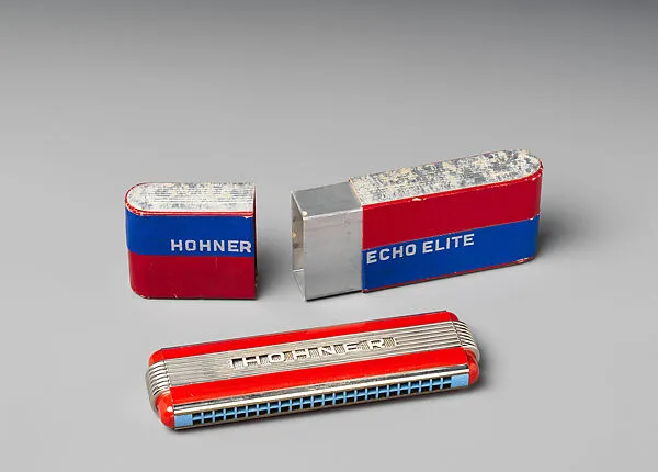 Echo Elite Harmonica — Hohner|John Vassos